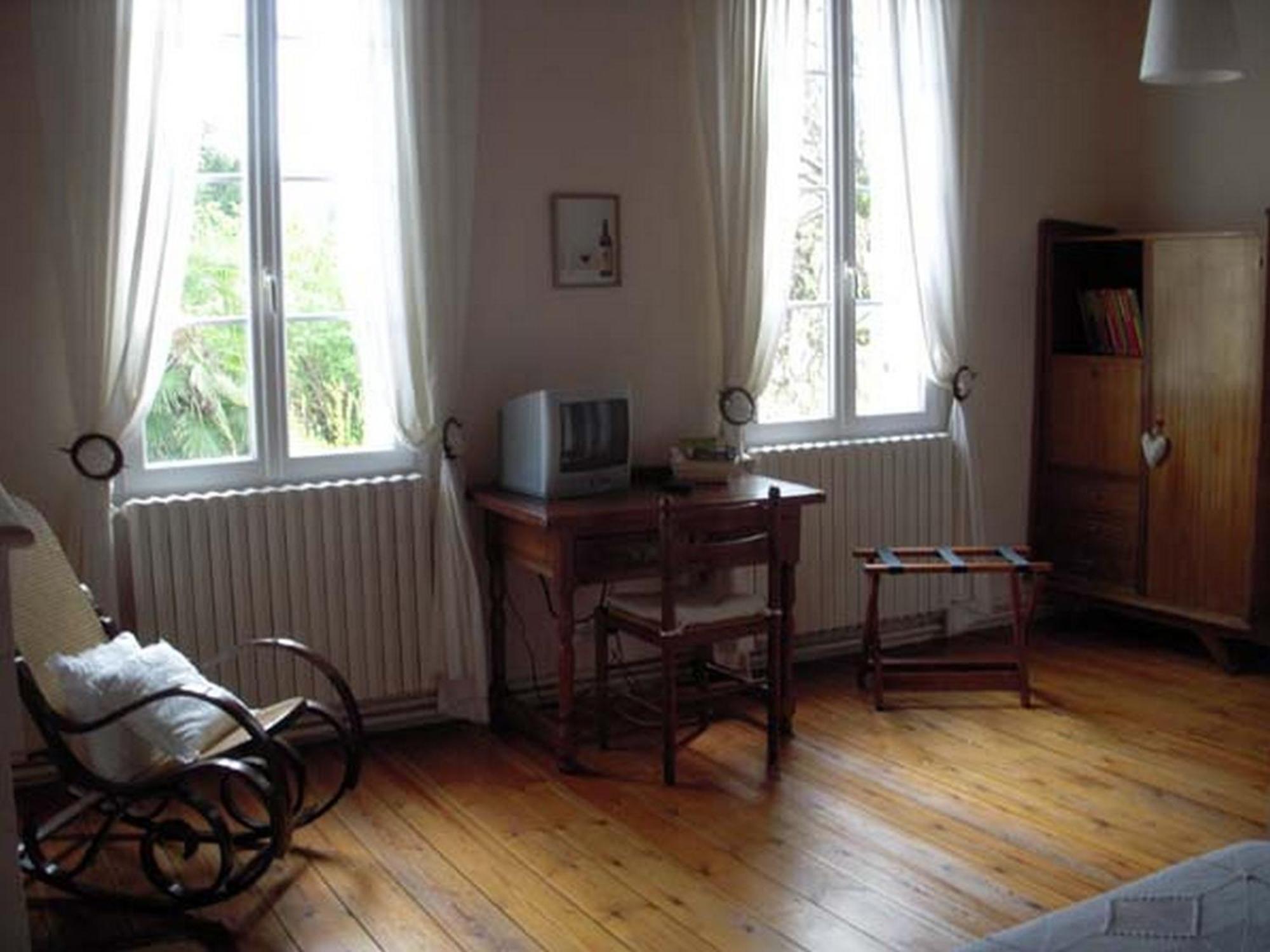 La Maison Des Aurelines Пюиссеген Экстерьер фото